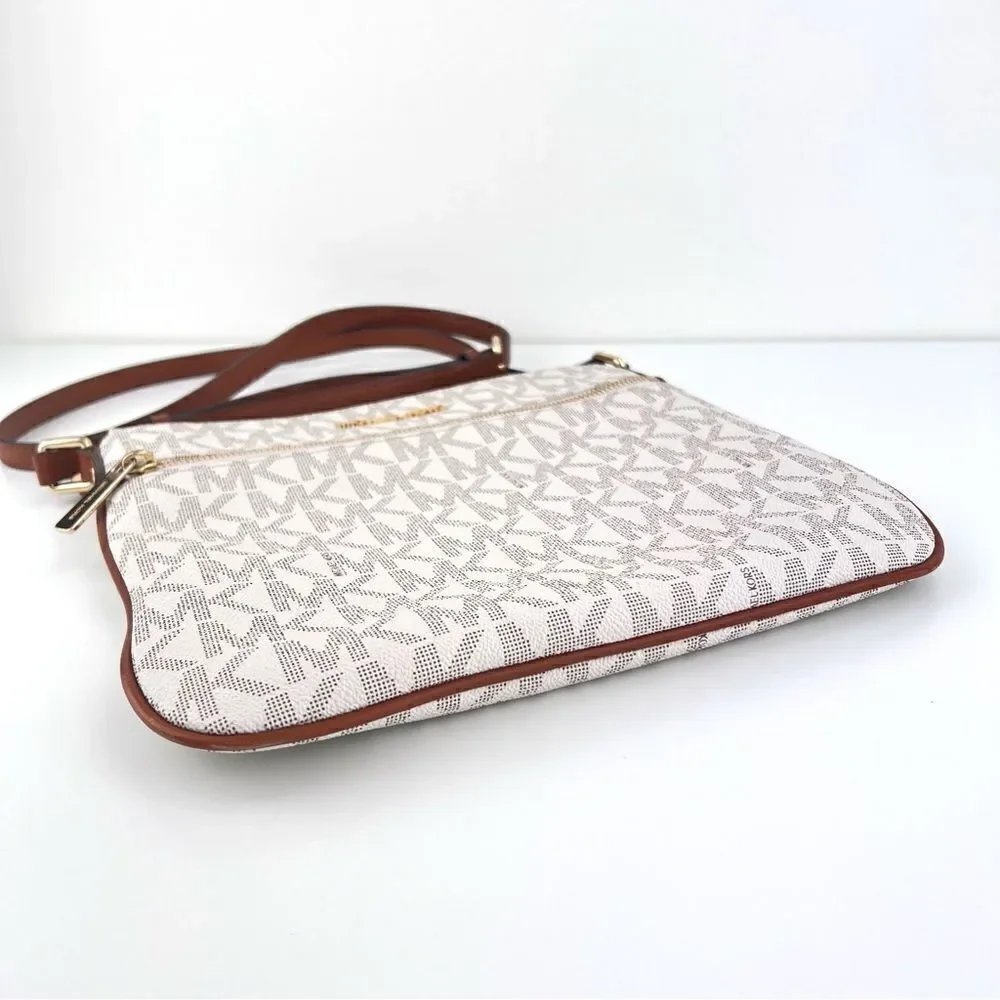 Michael Kors Bedford Signature Flat Crossbody - Vanilla
